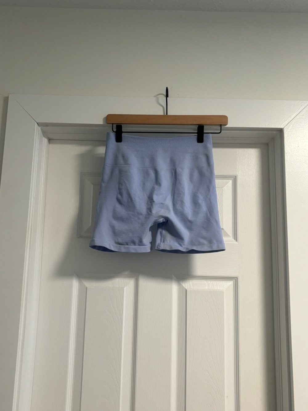 AMPLIFY ULTRA-HIGH RISE SHORT
Women's Seamless Scrunch Short